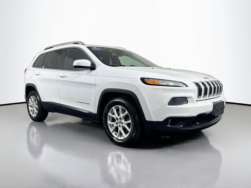 Used 2014 Jeep Cherokee Latitude image 4