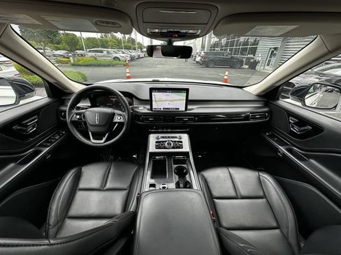 Certified 2023 Lincoln Aviator AWD w/ Premium Package image 16