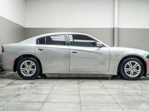 Used 2020 Dodge Charger SXT w/ Leather Interior Group RWD image 7