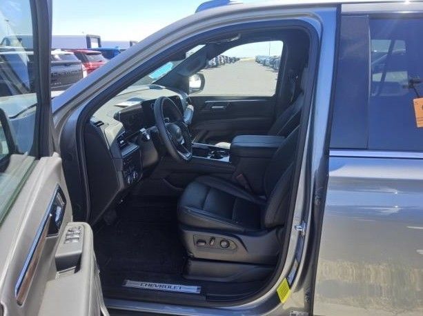 Used 2026 Chevrolet Tahoe LT w/ Comfort Package AWD/4WD image 7