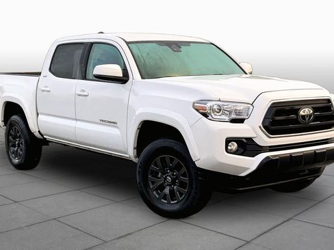Used 2023 Toyota Tacoma SR5 RWD image 3
