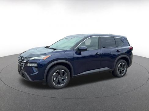 Used 2025 Nissan Rogue SV AWD/4WD image 6