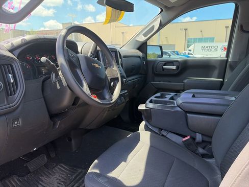 Used 2020 Chevrolet Silverado 1500 Custom w/ Custom Value Package RWD image 6