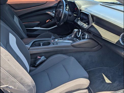 Used 2019 Chevrolet Camaro SS RWD image 15