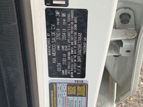 Used 2024 Kia Forte LXS image 10