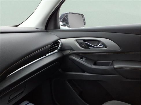 Used 2019 Chevrolet Traverse LT w/ LPO, Blackout Package image 19