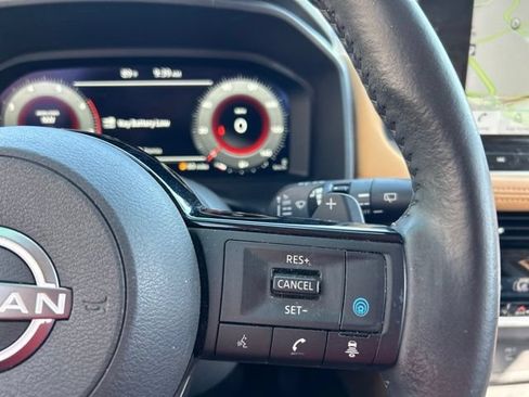 Used 2022 Nissan Rogue Platinum w/ Head-Up Display Package FWD image 23