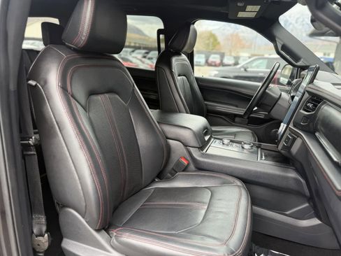 Used 2023 Ford Expedition Max Limited image 21