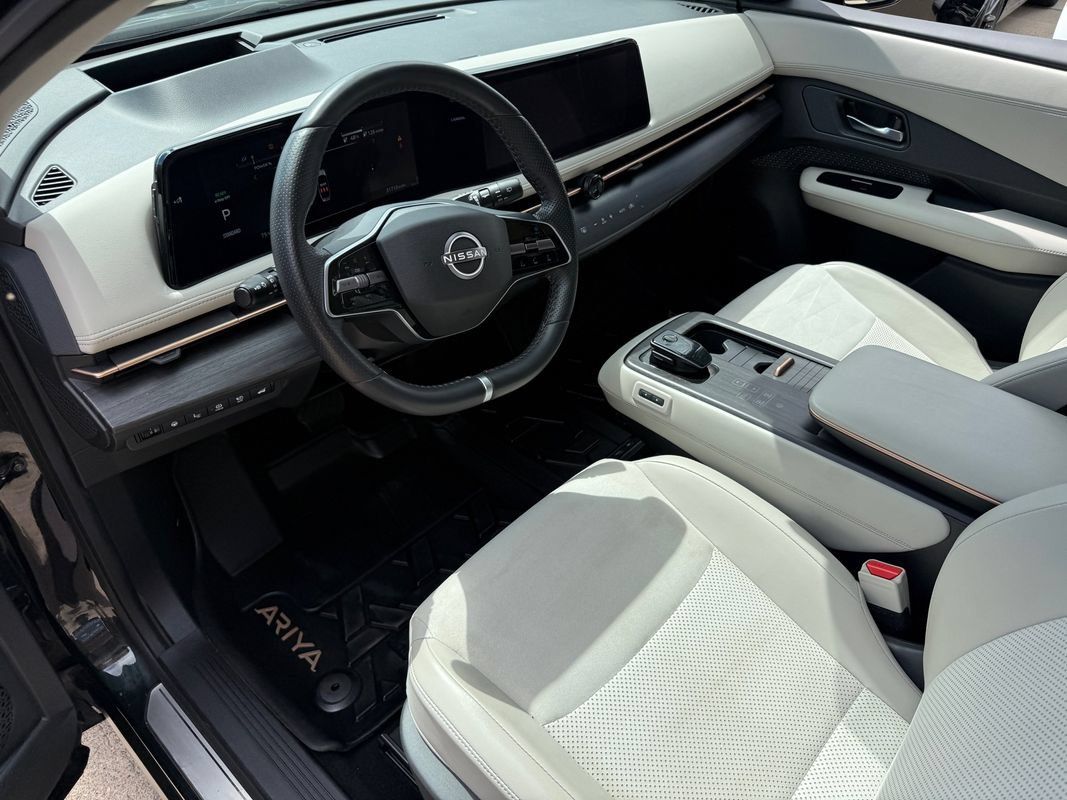Used 2023 Nissan Ariya FWD image 24