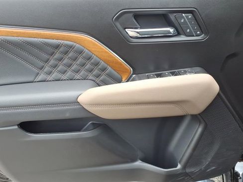 New 2026 GMC Canyon Denali AWD/4WD image 17