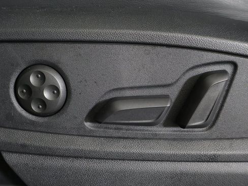 Used 2024 Audi Q5 e Premium Plus image 36