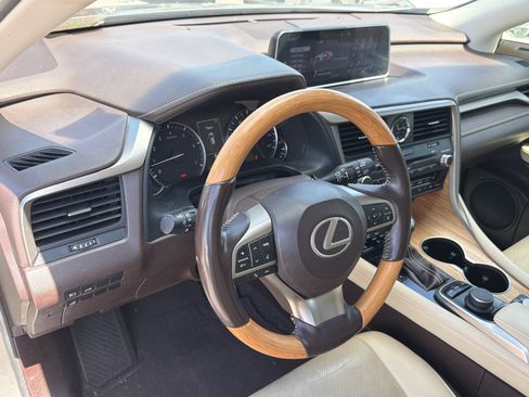 Used 2018 Lexus RX 350L FWD w/ Premium Package image 20