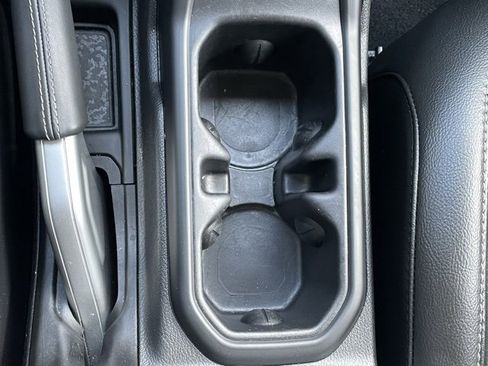 Used 2022 Jeep Wrangler Unlimited Sahara w/ Cold Weather Group image 27