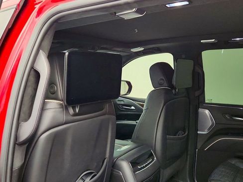 Used 2023 Cadillac Escalade Sport Platinum w/ LPO, ONYX Package image 25