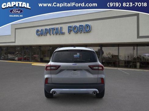 New 2026 Ford Escape SE image 5