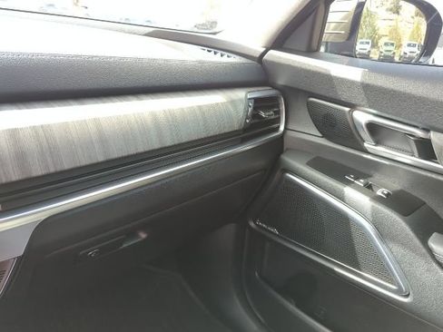 Used 2024 Kia Telluride SX Prestige w/ Towing Package image 8