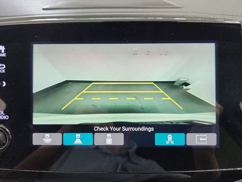 Used 2019 Honda Pilot Touring image 25