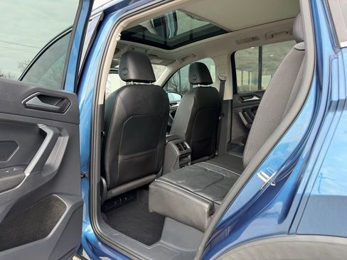 Used 2018 Volkswagen Tiguan SEL Premium image 16