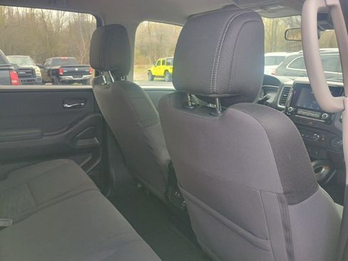 Used 2023 Nissan Frontier SV w/ SV Convenience Package AWD/4WD image 19