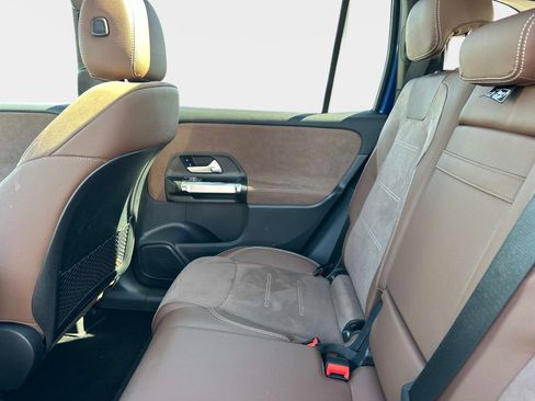 Used 2025 Mercedes-Benz GLB 250 image 14