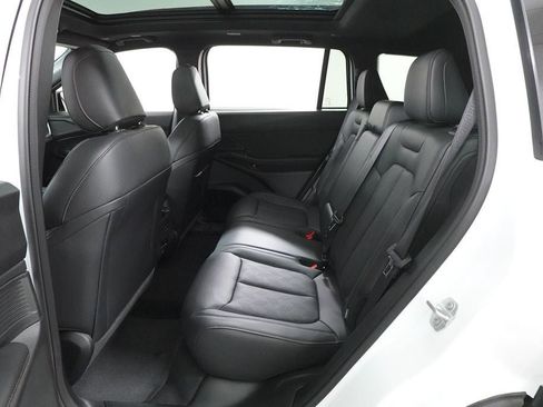 New 2026 Jeep Cherokee Overland w/ Advanced Pro Tech Group image 27