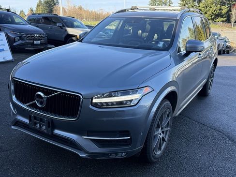 Used 2018 Volvo XC90 T6 Momentum w/ Convenience Package image 1