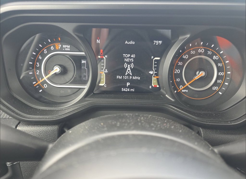 Used 2026 Jeep Gladiator Rubicon AWD/4WD image 6