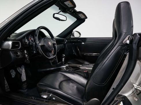 Used 2012 Porsche 911 Turbo image 21