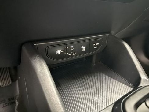Used 2025 Kia K4 FWD image 24