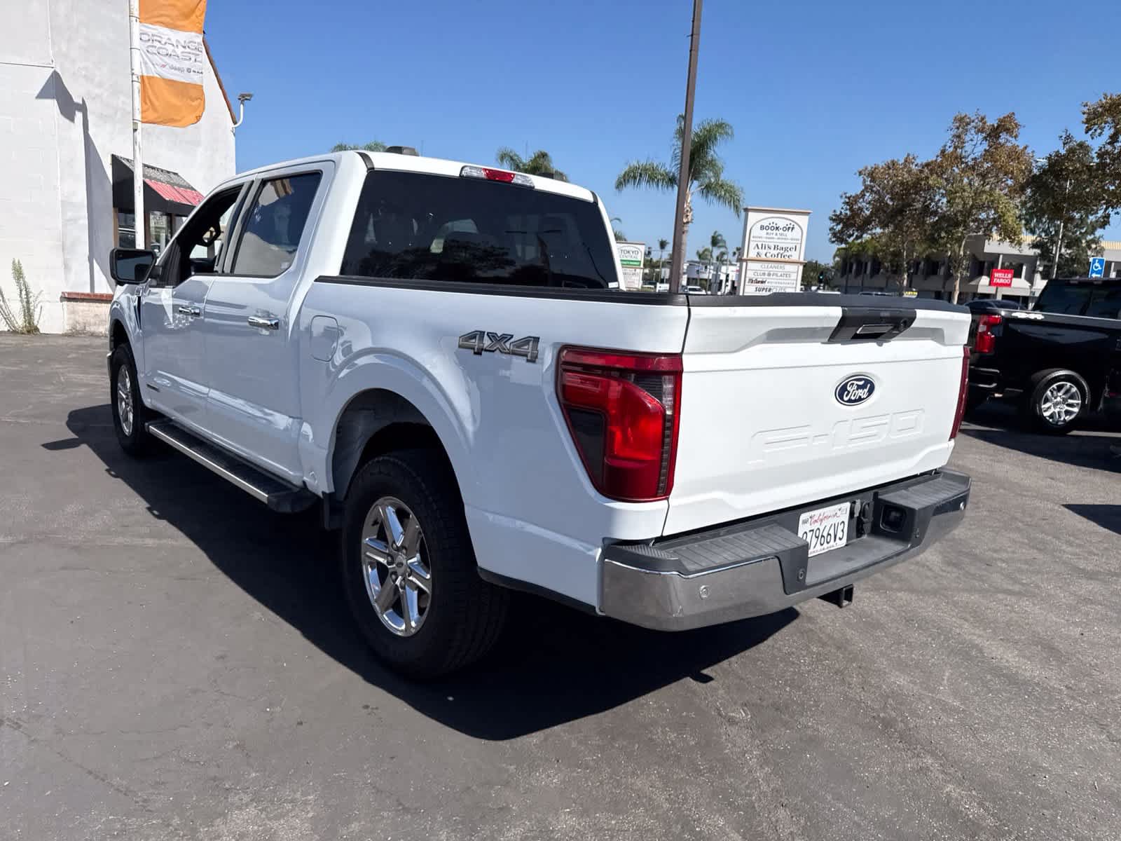 Used 2024 Ford F150 XLT w/ Mobile Office Package AWD/4WD image 20