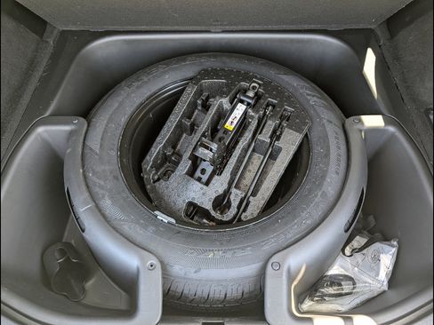 Used 2019 Jeep Grand Cherokee Altitude AWD/4WD image 23