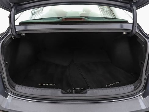 Used 2023 Hyundai Elantra SEL FWD image 23