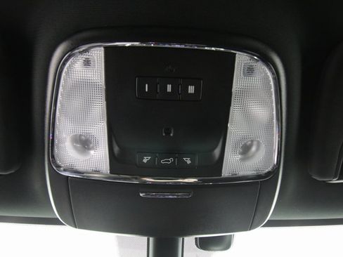 Used 2019 Dodge Durango R/T w/ Blacktop Package image 19