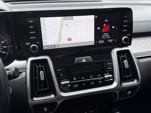 Used 2023 Kia Sorento EX image 15