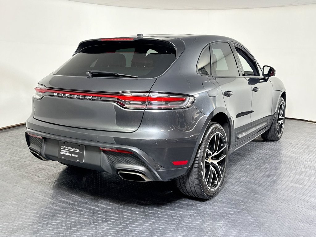 Certified 2025 Porsche Macan AWD/4WD image 7