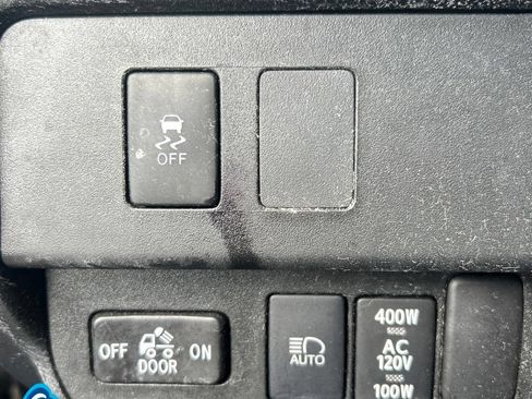 Used 2021 Toyota Tacoma TRD Sport AWD/4WD image 23