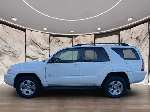 Used 2005 Toyota 4Runner SR5 RWD image 5