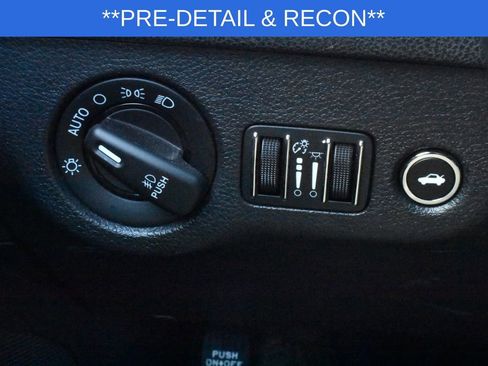 Used 2014 Chrysler 300 AWD w/ Driver Convenience Group image 18