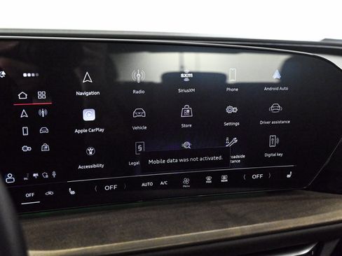 Used 2025 Audi Q5 Premium w/ Convenience Package image 15