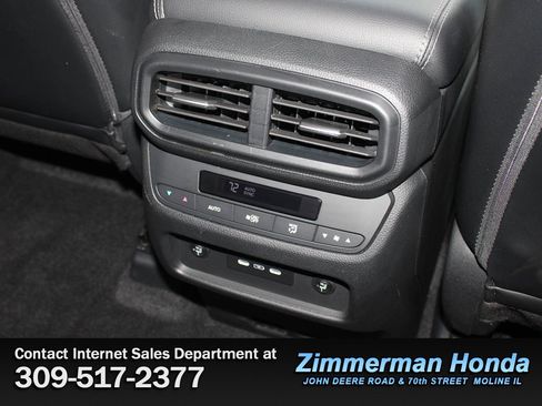 Certified 2024 Honda Pilot Touring image 10
