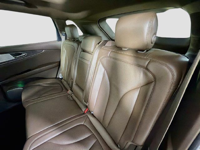 Used 2016 Lincoln MKX Reserve w/ Luxury Package FWD image 24