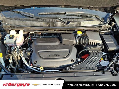 Used 2026 Chrysler Pacifica Limited w/ S Appearance Package FWD image 31