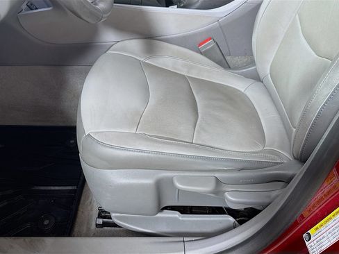 Used 2018 Chevrolet Volt LT w/ LT Driver Confidence Package image 19