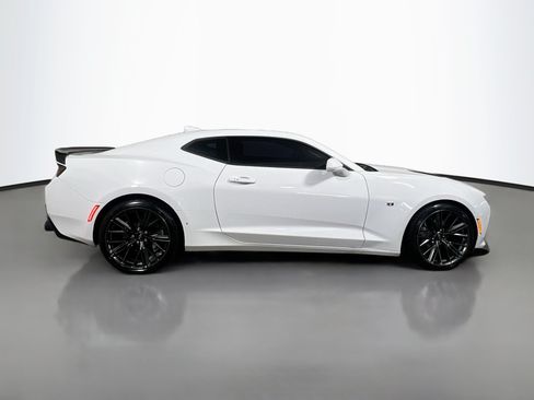 Used 2016 Chevrolet Camaro SS RWD image 3