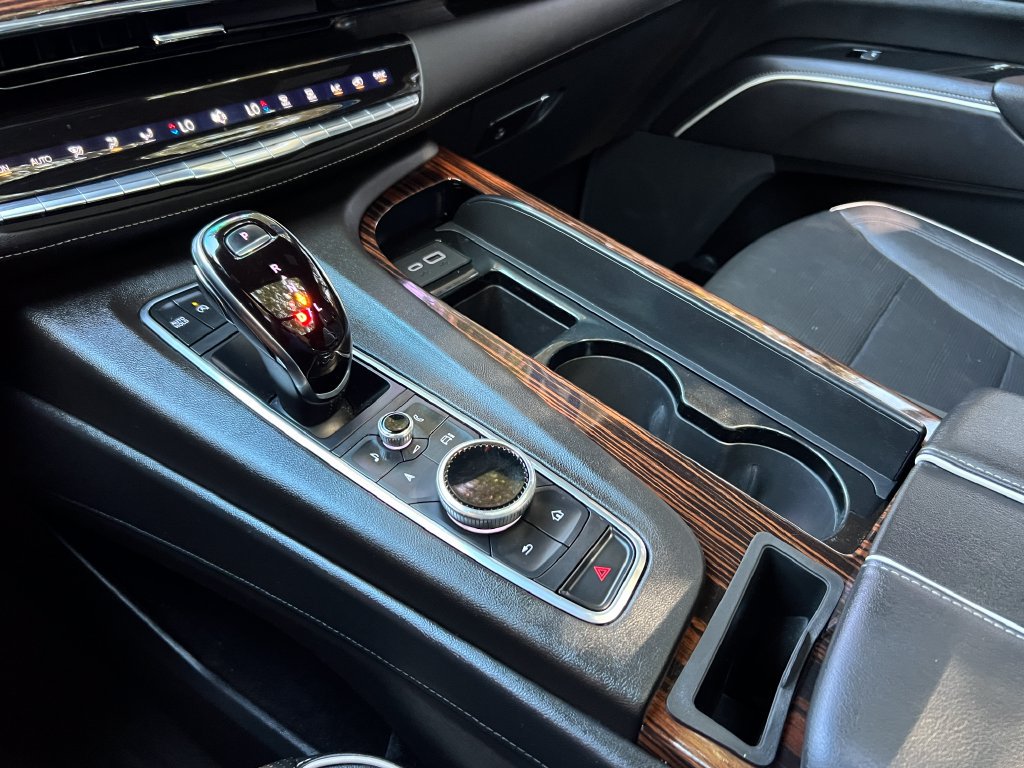 Used 2022 Cadillac Escalade ESV Premium Luxury RWD image 46