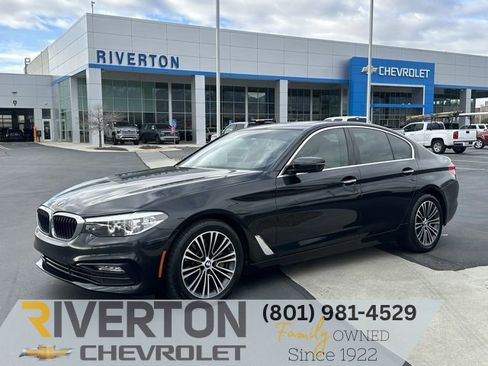 Used 2017 BMW 530i xDrive image 1