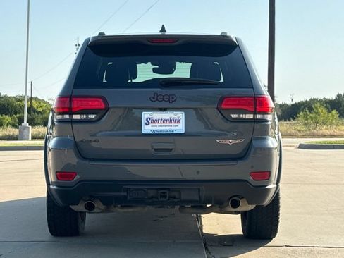 Used 2021 Jeep Grand Cherokee Trailhawk w/ Trailhawk Luxury Group AWD/4WD image 8