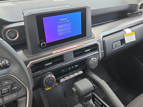New 2026 Toyota 4Runner SR5 AWD/4WD image 16