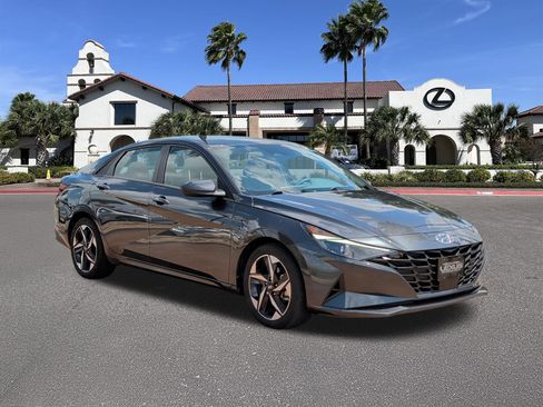 Used 2023 Hyundai Elantra SEL w/ Convenience Package FWD image 1