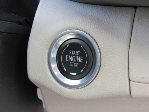 Used 2023 Buick Envision Avenir FWD image 28